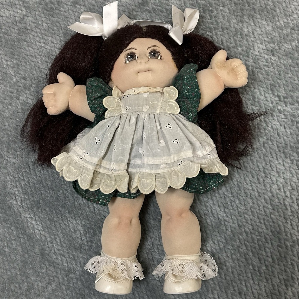 Cabbage Patch Doll  Xavier Roberts Soft Sculpture Little People Vintage